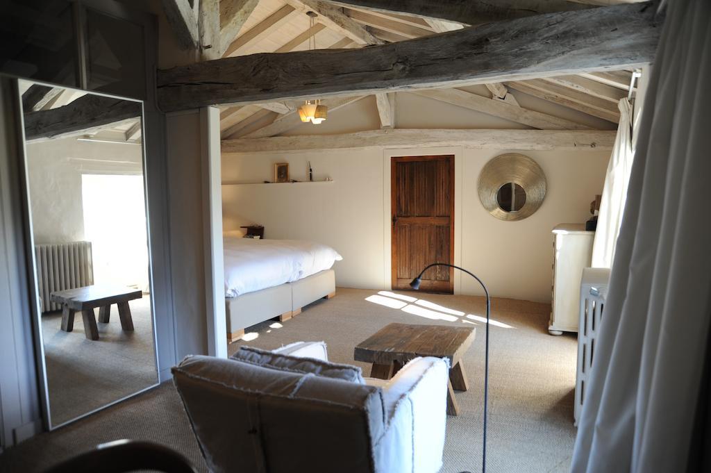Chateau De Lerse Bed & Breakfast Perignac  Room photo
